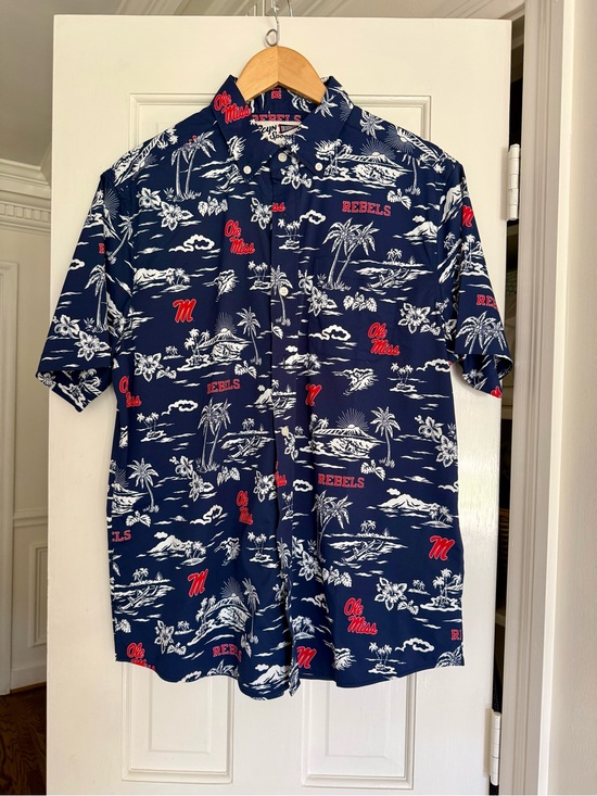 reyn spooner Other - Reyn Spooner Ole Miss Navy & White Hawaiian Button-Down with Red Accents